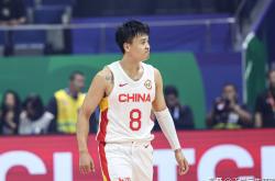 开云体育在线-骑士险胜76人，胡金秋高光表现