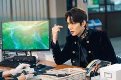 开云体育APP下载-微光成炬，范弗利特末节20分导演魔术逆转，诠释草根控卫的巨星时刻