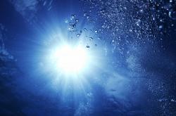 开云体育在线-冰火两重天，东契奇灼烧时代，底特律响起旧日回音