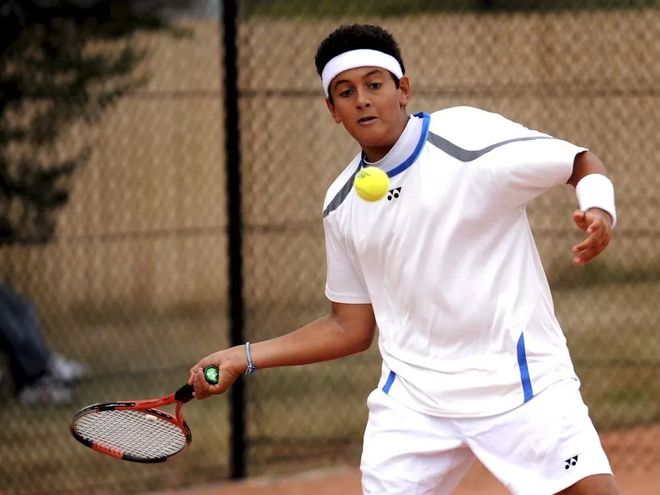 美国网球队轻取西班牙网球队，克耶高斯三分雨点燃全场