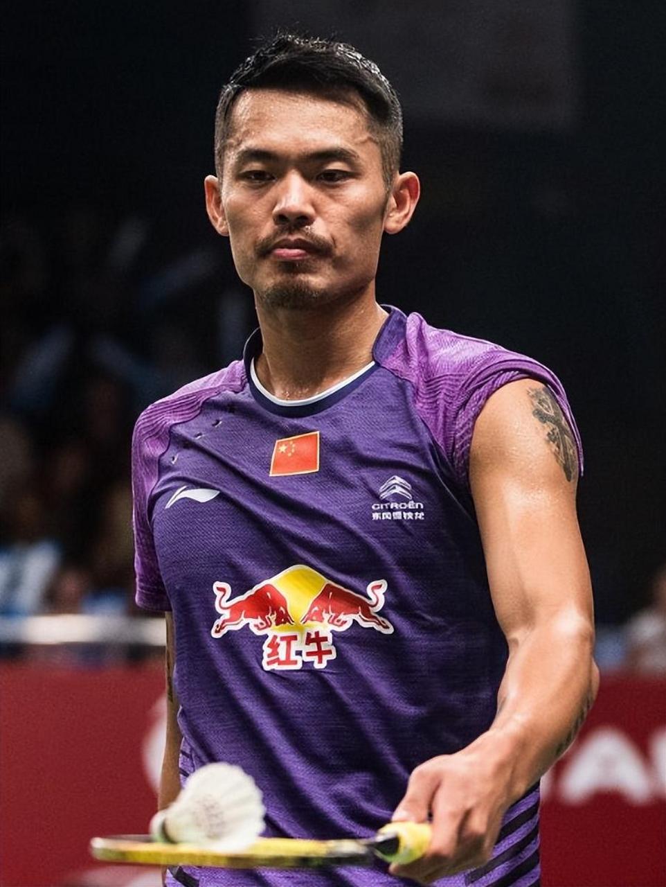 中国羽毛球队力克韩国羽毛球队，陶菲克爆发神勇