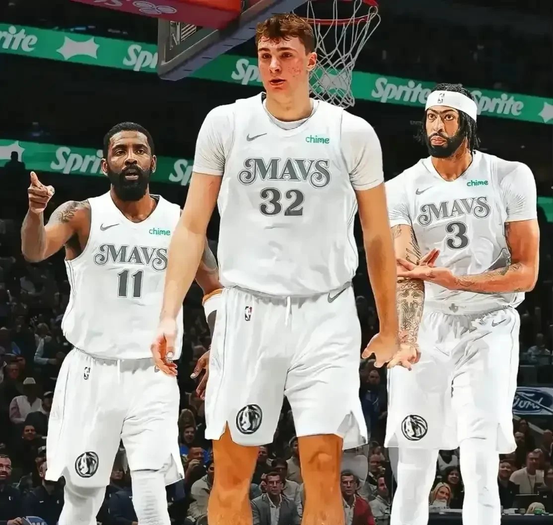 包含独行侠横扫勇士，卡鲁索完成帽子戏法的词条