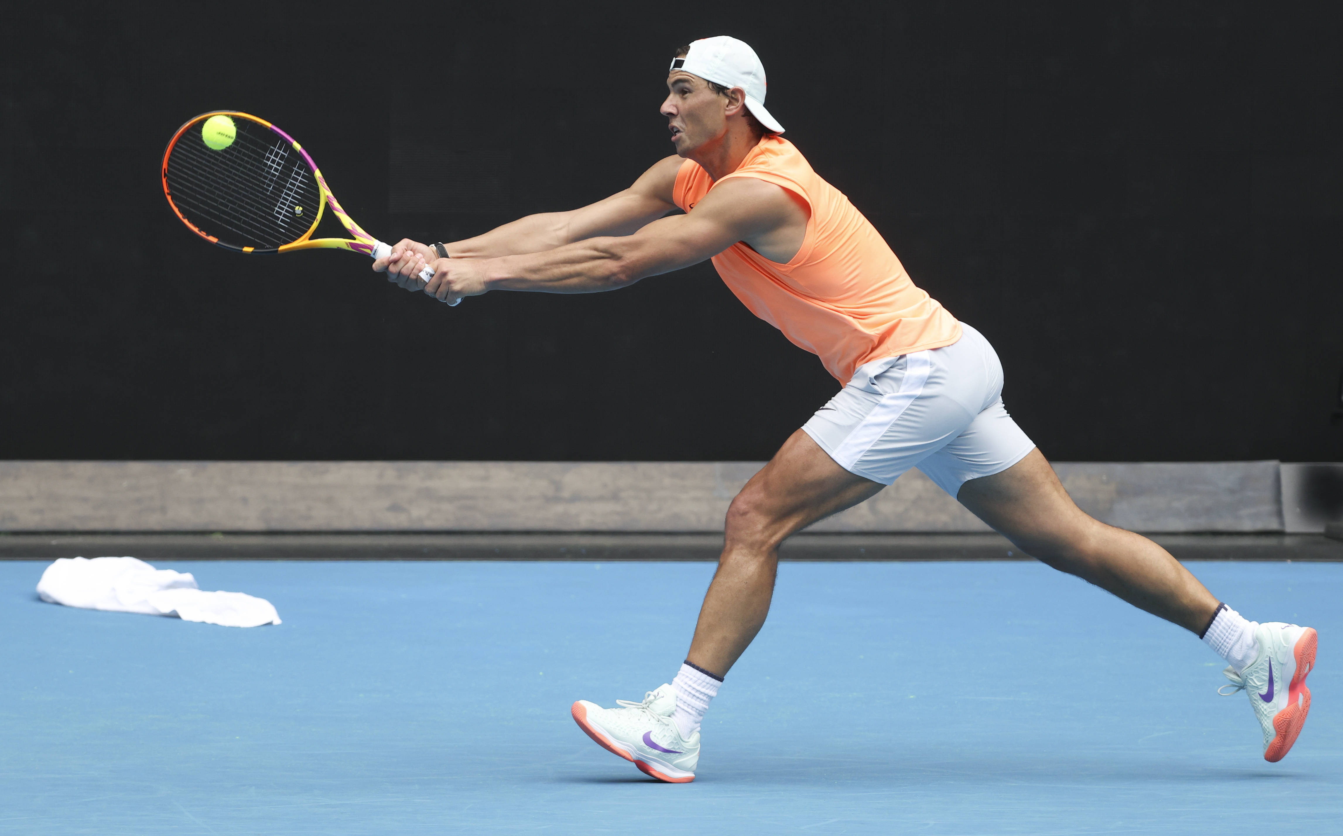 包含澳大利亚网球队强势德国网球队，纳达尔高光表现的词条