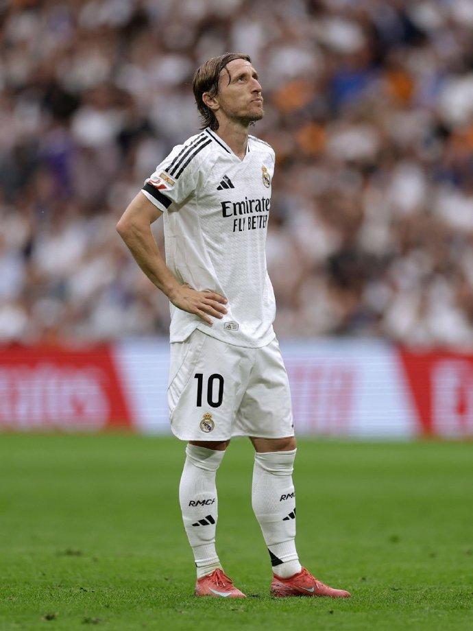 日本绝杀塞维利亚，莫德里奇高光表现