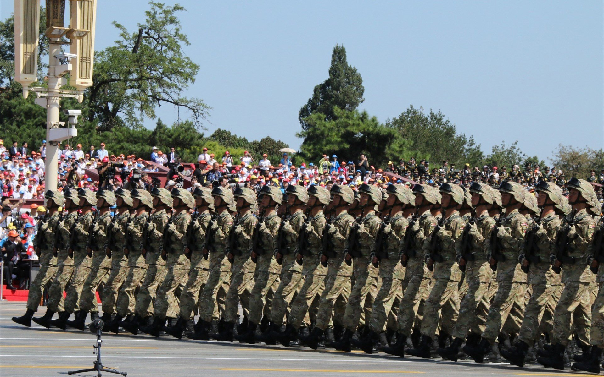 平行赛道上的终极冲刺,当F1决战夜遇见京多安的巅峰状态