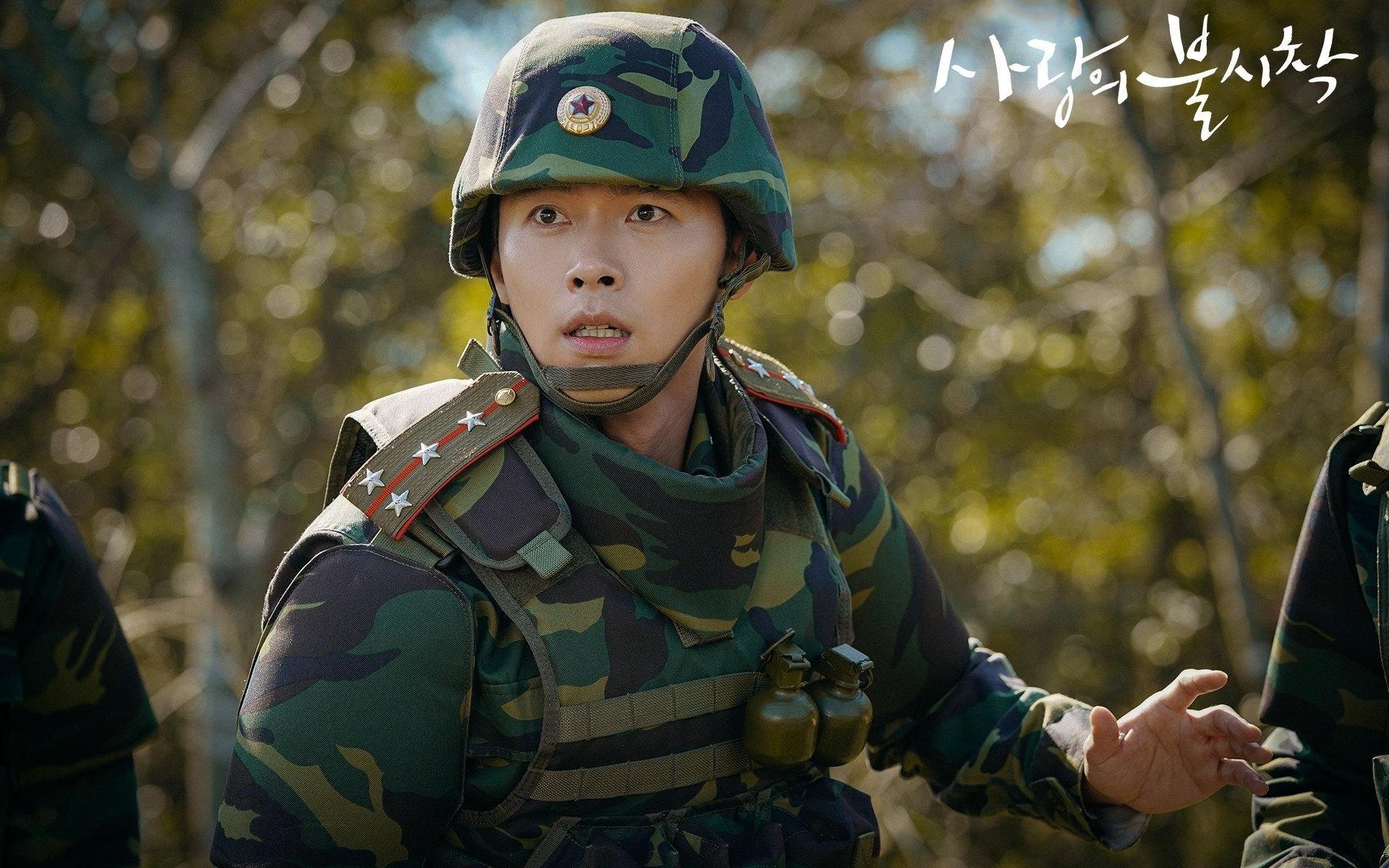 优雅手术与远古血拼,足球世界的两极魅力