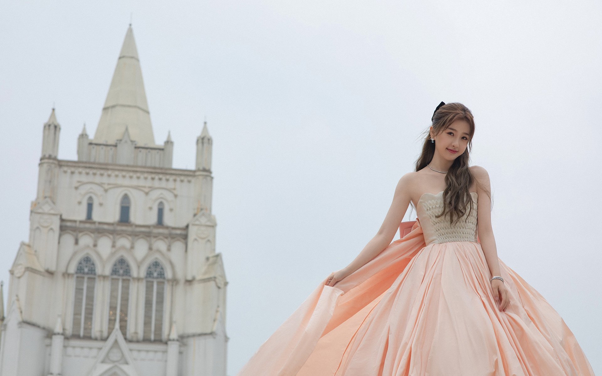 以月光为经，冷血作纬，哈利伯顿在季后赛之夜编织胜利